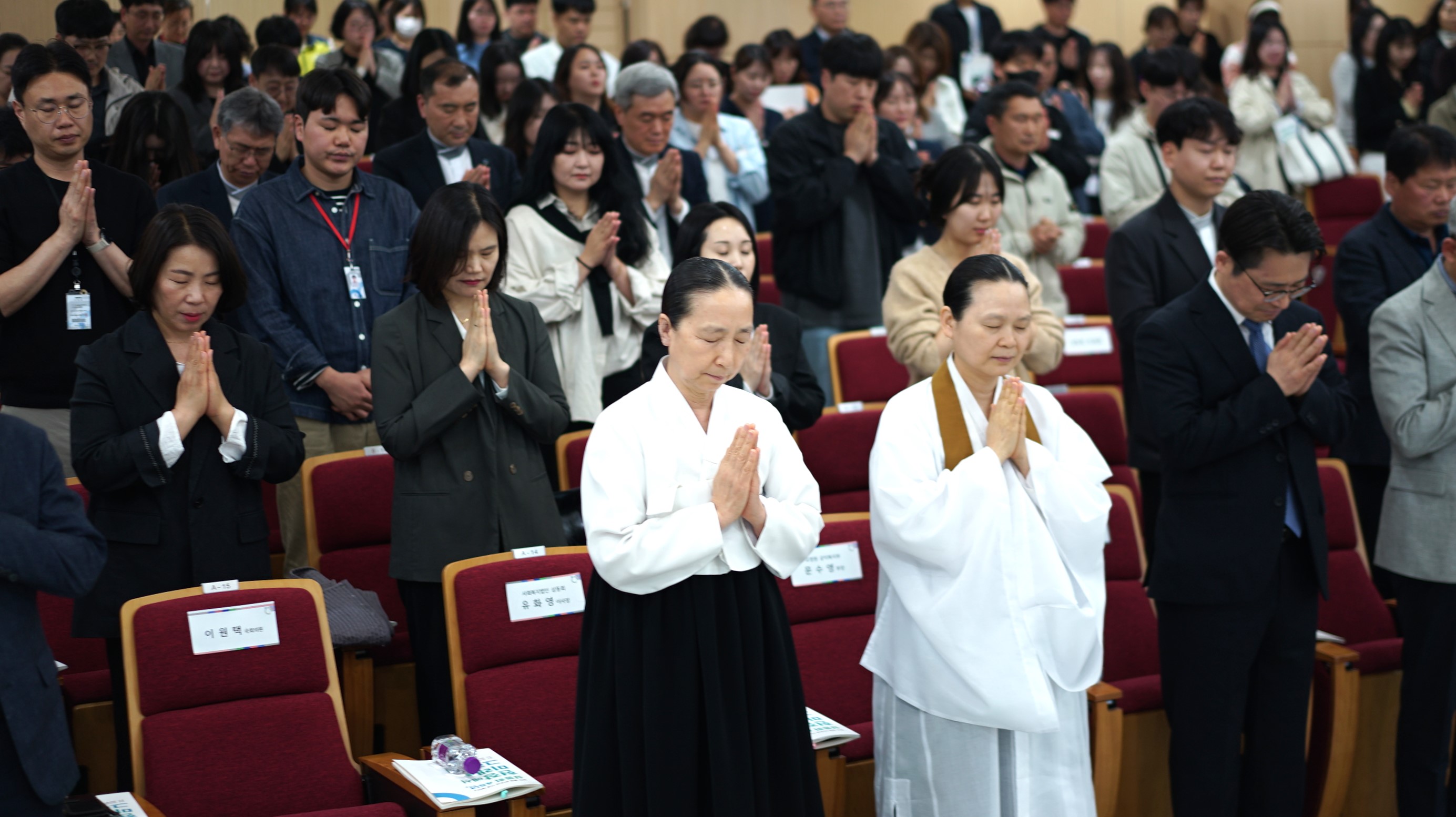 2-1. 설명기도.JPG